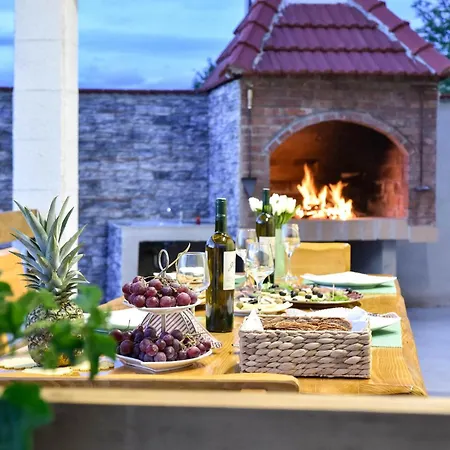 Σπίτι διακοπών 4 Bedroom Gorgeous In