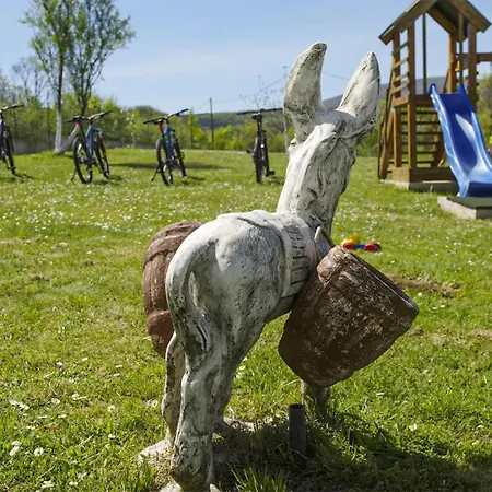 4 Bedroom Gorgeous In * Hrvace