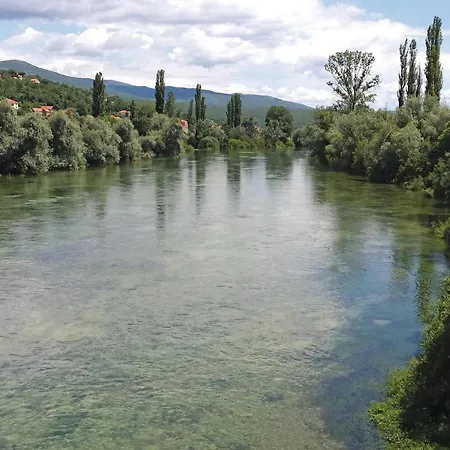In With Outdoor Swimming Pool Σπίτι διακοπών Hrvace
